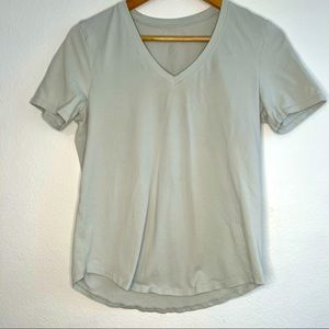 Lululemon love v neck t-shirt